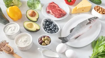 Prato de refeição saudável representando o relacionamento com a dieta