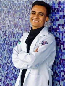 Wesley Oliveira, fonoaudiólogo da Clínica Cognus em Brasília